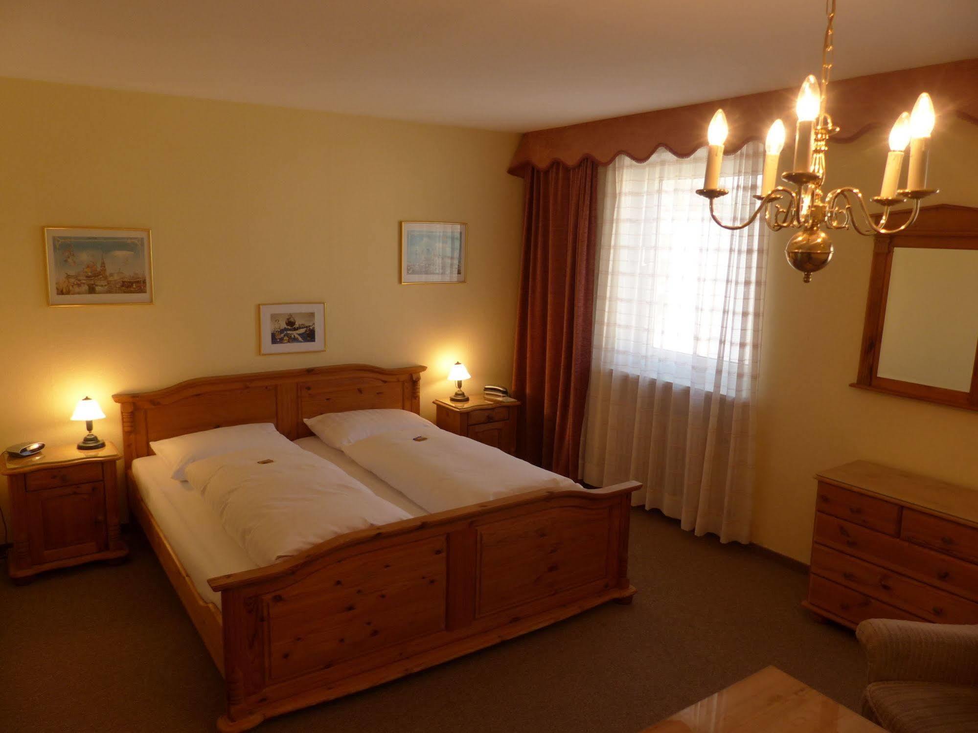 Hotel Simon ガウティンク エクステリア 写真